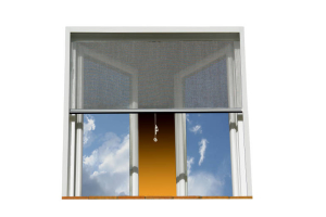 Choix : moustiquaire enroulable ou sur mesure pour protéger contre les insectes?