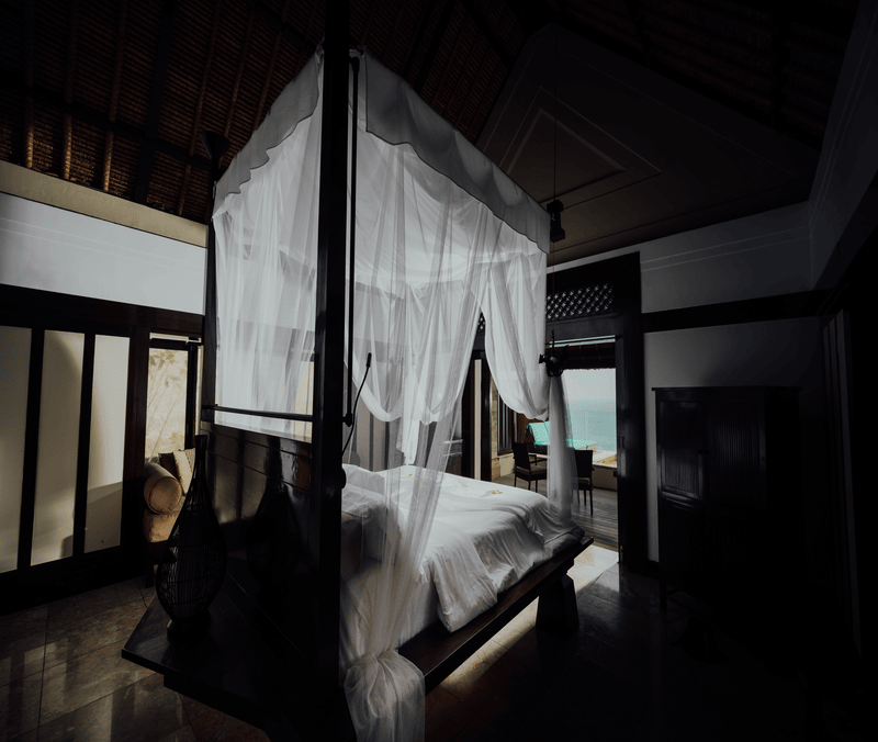 Moustiquaires pour lit vs Moustiquaires pour ouvertures : Quelle est la meilleure protection contre les insectes pendant la nuit?"